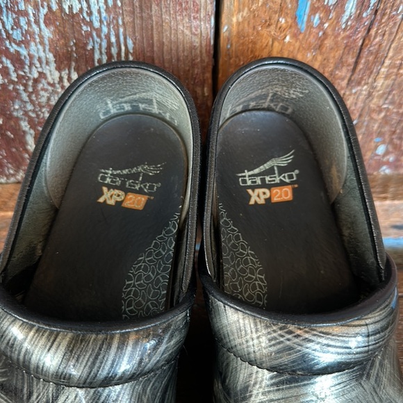 Dansko Pewter Brush Clog Size 38 - Picture 12 of 16